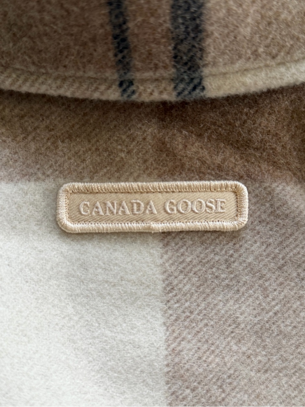 NWT Canada Goose Almandine Cropped Plaid Wool Shirt Jacket Desert Sand M - Picture 8 of 14